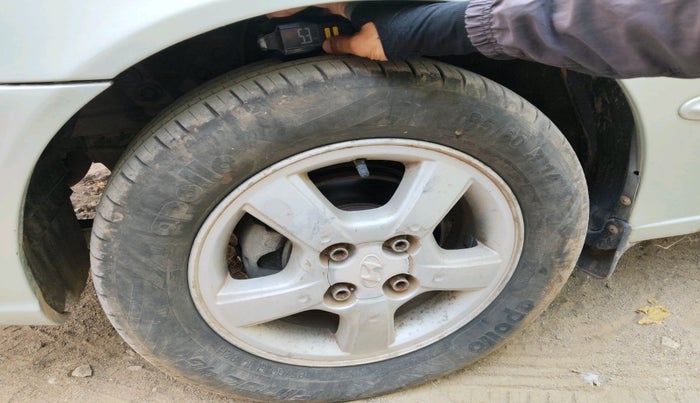 2004 Hyundai Accent VIVA BASE, Petrol, Manual, 1,28,458 km, tyre