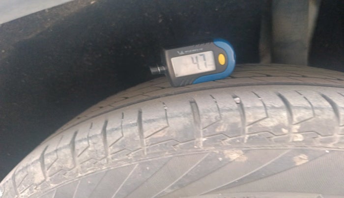 2019 Maruti Vitara Brezza ZDI, Diesel, Manual, 1,91,120 km, tyre