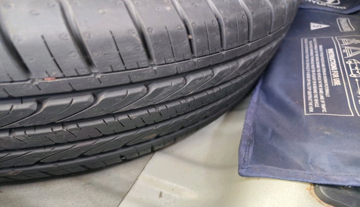 2016 Hyundai Creta SX 1.6 DIESEL, Diesel, Manual, 1,69,712 km, tyre