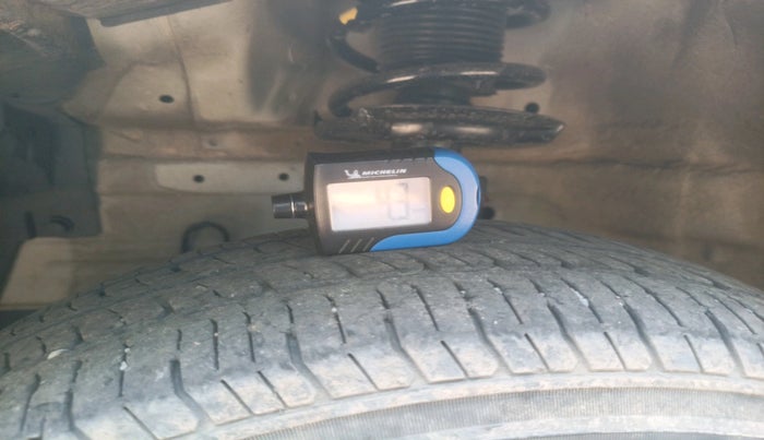 2017 Maruti Swift VXI, Petrol, Manual, 98,227 km, tyre