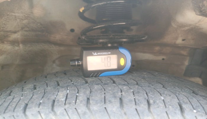 2017 Maruti Swift VXI, Petrol, Manual, 98,227 km, tyre