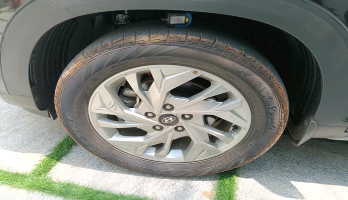 2022 Hyundai Creta SX EXECUTIVE 1.5 PETROL, Petrol, Manual, 23,816 km, tyre