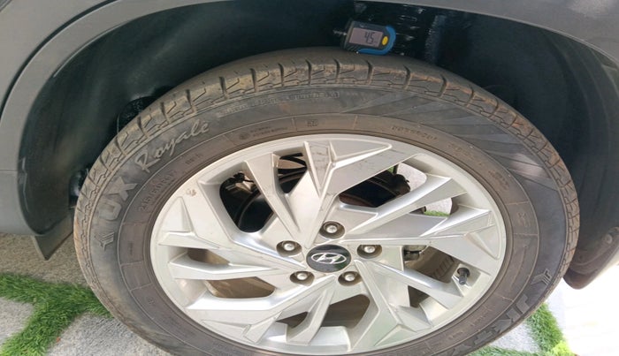 2022 Hyundai Creta SX EXECUTIVE 1.5 PETROL, Petrol, Manual, 23,816 km, tyre