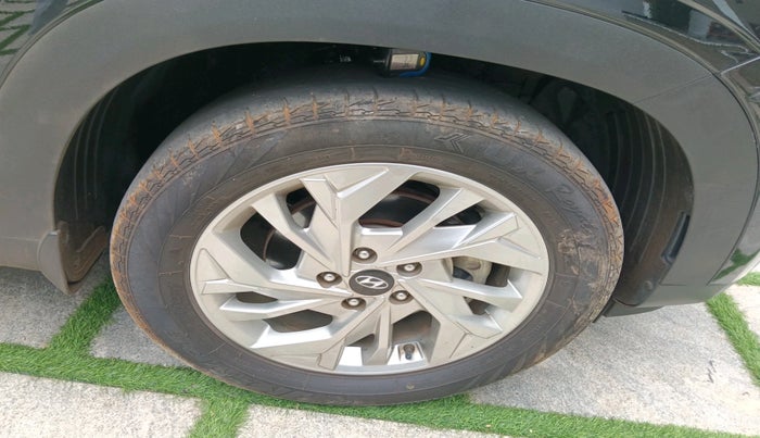 2022 Hyundai Creta SX EXECUTIVE 1.5 PETROL, Petrol, Manual, 23,816 km, tyre