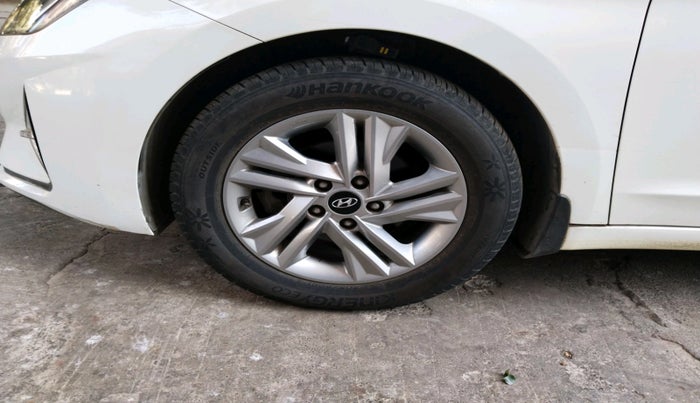 2020 Hyundai New Elantra 2.0 SX MT PETROL, Petrol, Manual, 45,029 km, tyre