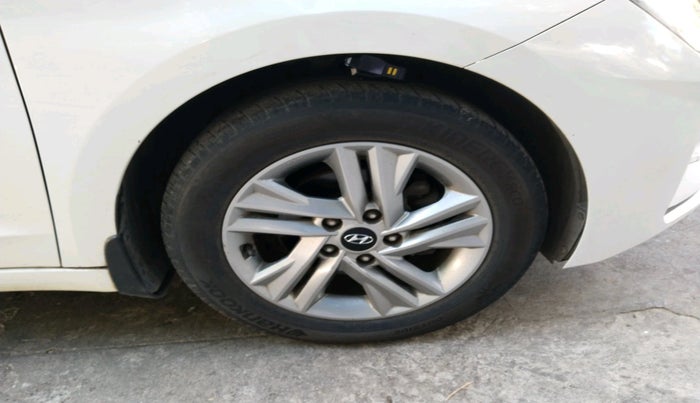 2020 Hyundai New Elantra 2.0 SX MT PETROL, Petrol, Manual, 45,029 km, tyre