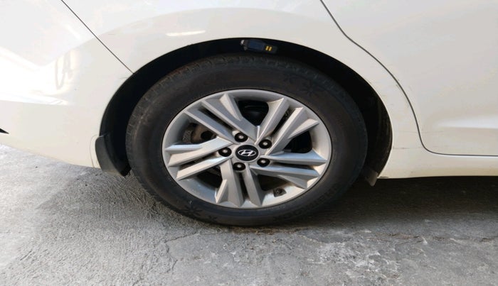 2020 Hyundai New Elantra 2.0 SX MT PETROL, Petrol, Manual, 45,029 km, tyre