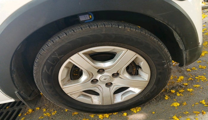 2019 Renault TRIBER RXZ, Petrol, Manual, 1,70,911 km, tyre