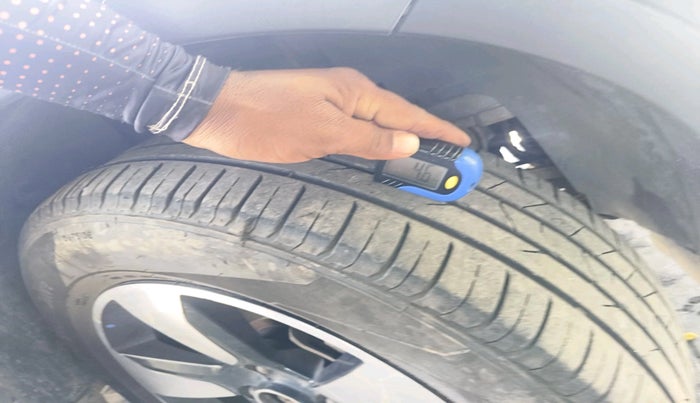 2018 Tata NEXON XZ PLUS DIESEL, Diesel, Manual, 1,94,377 km, tyre