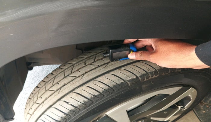 2024 Nissan MAGNITE  XE AMT EZ Shift, Petrol, Automatic, 12,690 km, tyre