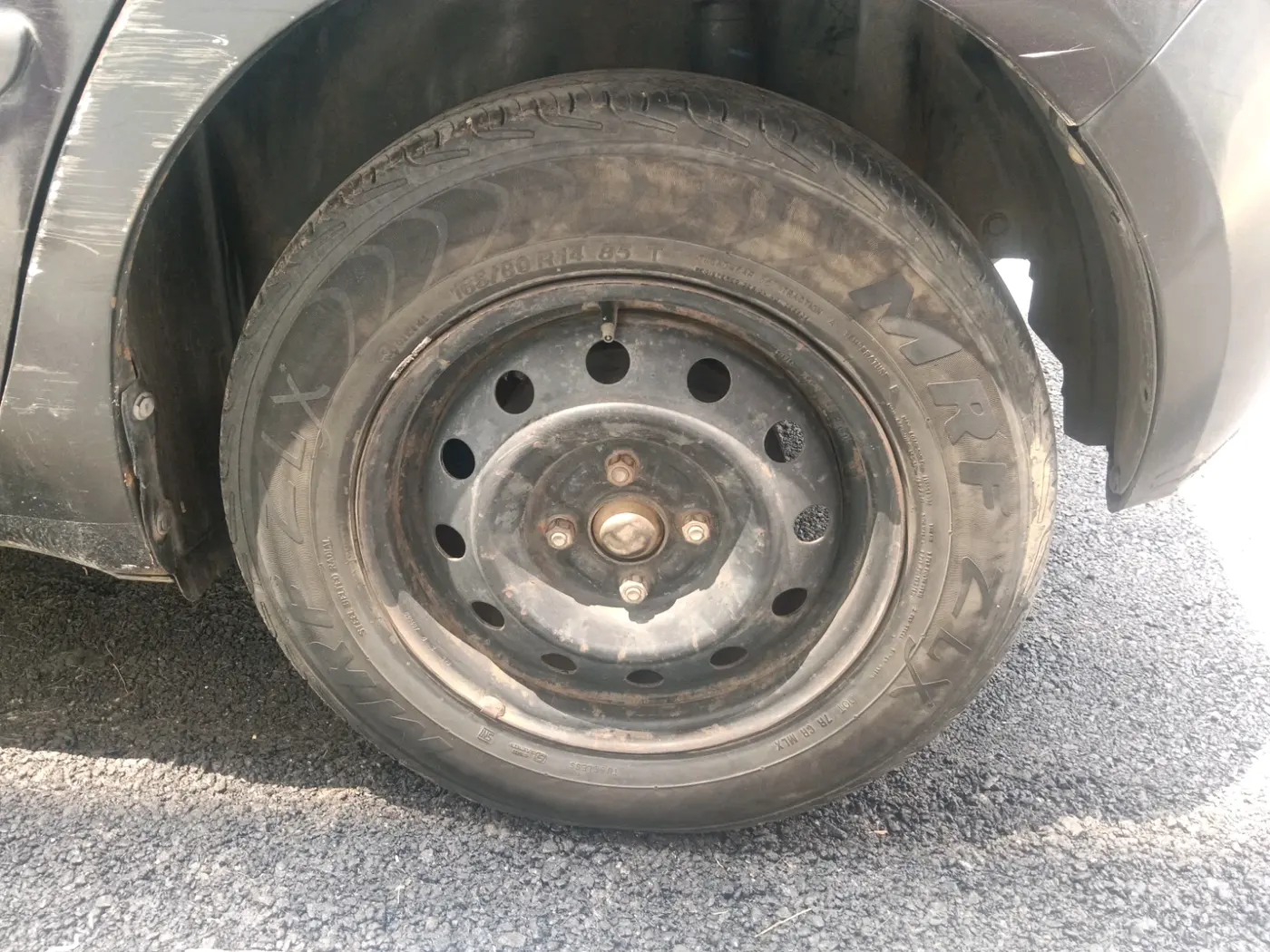 2007 Maruti Swift VXI 1.3, Petrol, Manual, 1,19,146 km, tyre
