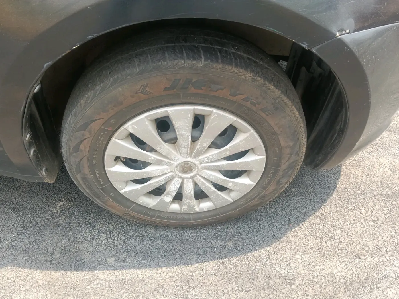 2007 Maruti Swift VXI 1.3, Petrol, Manual, 1,19,146 km, tyre