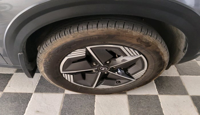 2023 Tata NEXON CREATIVE 1.2 PETROL, Petrol, Manual, 31,503 km, tyre