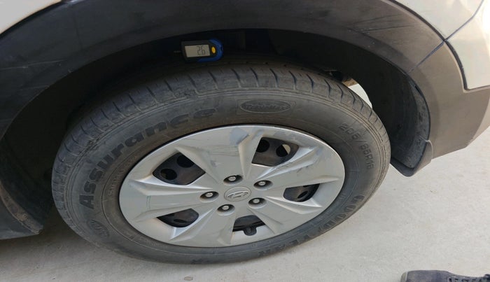 2017 Hyundai Creta E PLUS 1.6 PETROL, Petrol, Manual, 1,56,009 km, tyre