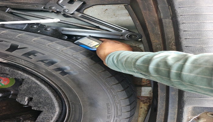 2017 Hyundai Creta E PLUS 1.6 PETROL, Petrol, Manual, 1,56,009 km, tyre