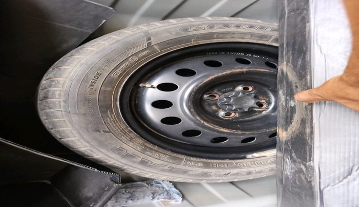 2012 Toyota Etios VD, Diesel, Manual, 76,468 km, tyre