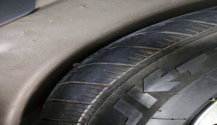 2015 Maruti Ritz ZXI, Petrol, Manual, 42,668 km, tyre