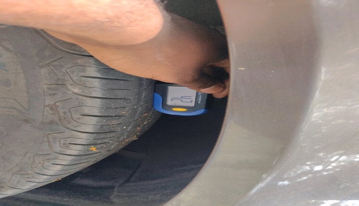 2015 Maruti Ritz ZXI, Petrol, Manual, 42,668 km, tyre