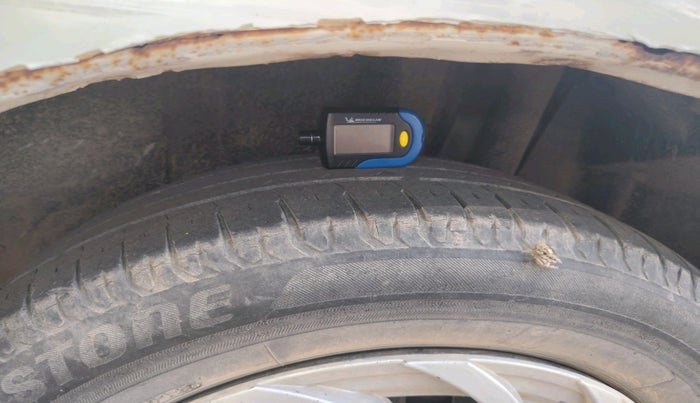 2011 Maruti SX4 VXI CNG, CNG, Manual, 1,15,270 km, tyre