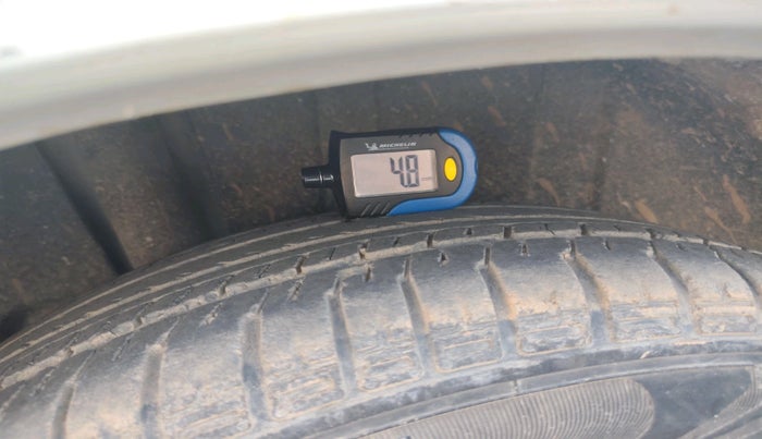 2011 Maruti SX4 VXI CNG, CNG, Manual, 1,15,270 km, tyre