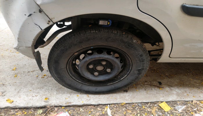 2014 Maruti Alto 800 LXI CNG, CNG, Manual, 95,312 km, tyre