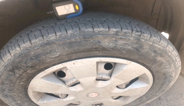 2017 Maruti Wagon R 1.0 LXI CNG, CNG, Manual, 1,19,102 km, tyre