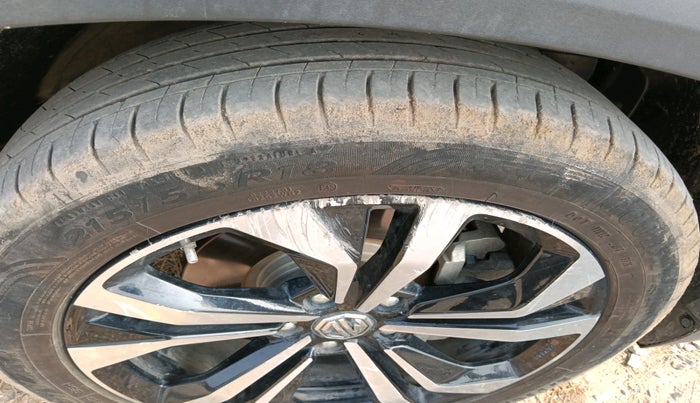 2023 MG HECTOR SHARP PRO 2.0 TURBO DIESEL, Diesel, Manual, 25,972 km, tyre