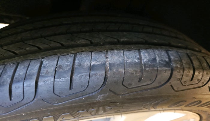 2022 MG ASTOR SMART 1.5 MT, Petrol, Manual, 3,093 km, tyre