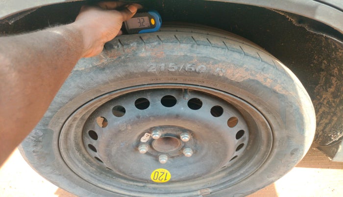 2021 Hyundai ALCAZAR PLATINUM(O) 6STR 1.5 AT, Diesel, Automatic, 1,02,358 km, tyre