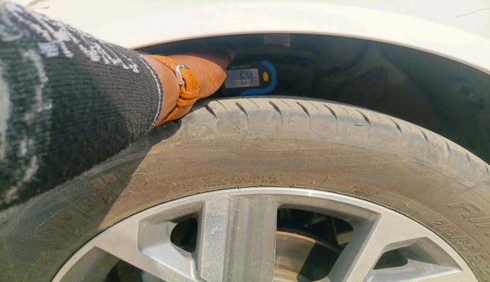 2025 Hyundai Verna SX(O) 1.5 MPI IVT , Petrol, Automatic, 10,823 km, tyre