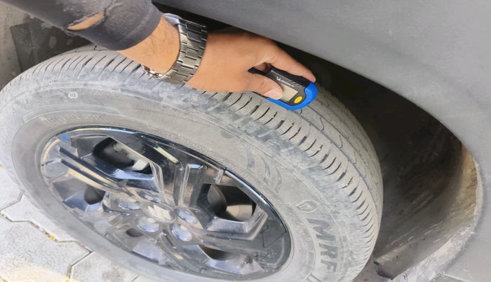 2024 Maruti BREZZA ZXI S-CNG, CNG, Manual, 41,276 km, tyre