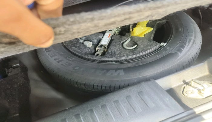 2024 Maruti BREZZA ZXI S-CNG, CNG, Manual, 41,276 km, tyre