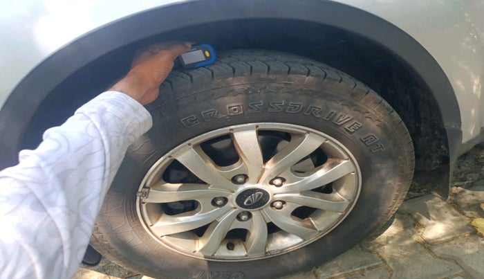 2016 Mahindra XUV500 W10, Diesel, Manual, 1,10,658 km, tyre