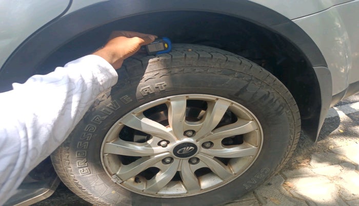 2016 Mahindra XUV500 W10, Diesel, Manual, 1,10,658 km, tyre