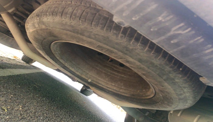 2016 Mahindra XUV500 W10, Diesel, Manual, 1,10,658 km, tyre