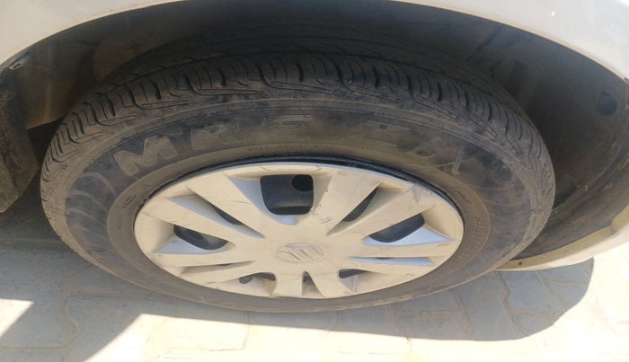 2015 Maruti Swift VDI, Diesel, Manual, 72,117 km, tyre