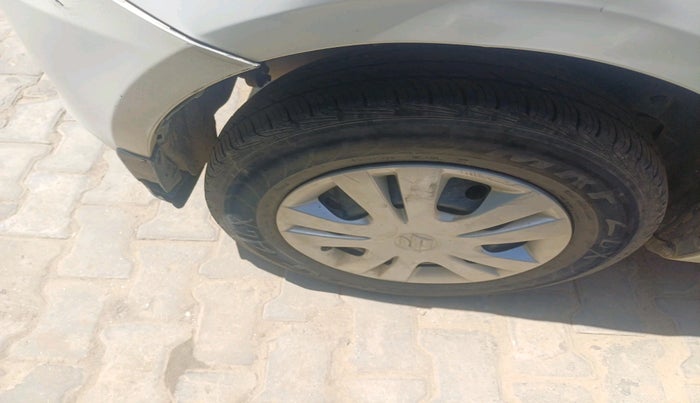 2015 Maruti Swift VDI, Diesel, Manual, 72,117 km, tyre