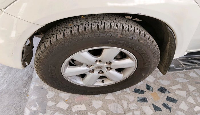 2011 Toyota Fortuner 3.0 4X4 MT, Diesel, Manual, 2,03,052 km, tyre