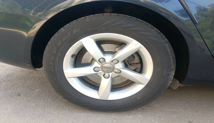 2012 Audi A4 2.0 TDI Multitronic, Diesel, Automatic, 68,095 km, tyre