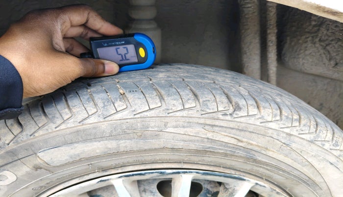 2017 Datsun Redi Go S 1.0, Petrol, Manual, 1,26,450 km, tyre