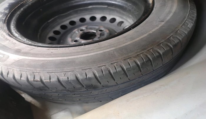 2014 Honda Amaze 1.5L I-DTEC S, Diesel, Manual, 1,11,812 km, tyre