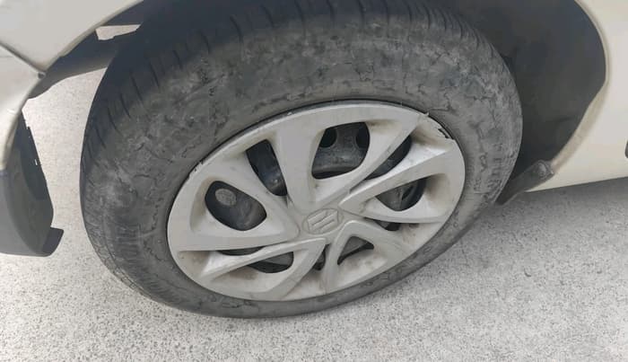 2022 Maruti Celerio ZXI, Petrol, Manual, 52,300 km, tyre