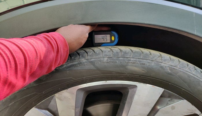 2023 Volkswagen TAIGUN TOPLINE 1.0 TSI AT, Petrol, Automatic, 33,133 km, tyre