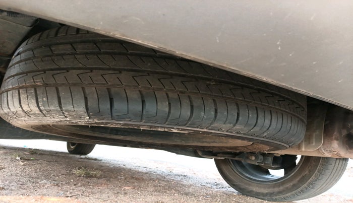 2022 Hyundai ALCAZAR PRESTIGE 1.5 MT 7STR, Diesel, Manual, 94,804 km, tyre