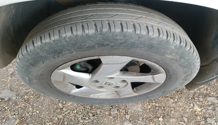 2013 Renault Duster 110 PS RXL DIESEL, Diesel, Manual, 1,99,540 km, tyre