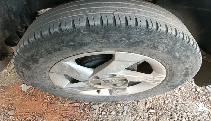 2013 Renault Duster 110 PS RXL DIESEL, Diesel, Manual, 1,99,540 km, tyre