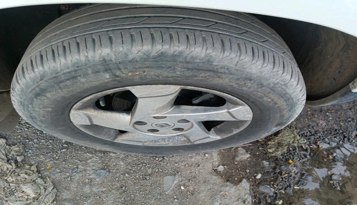 2013 Renault Duster 110 PS RXL DIESEL, Diesel, Manual, 1,99,540 km, tyre