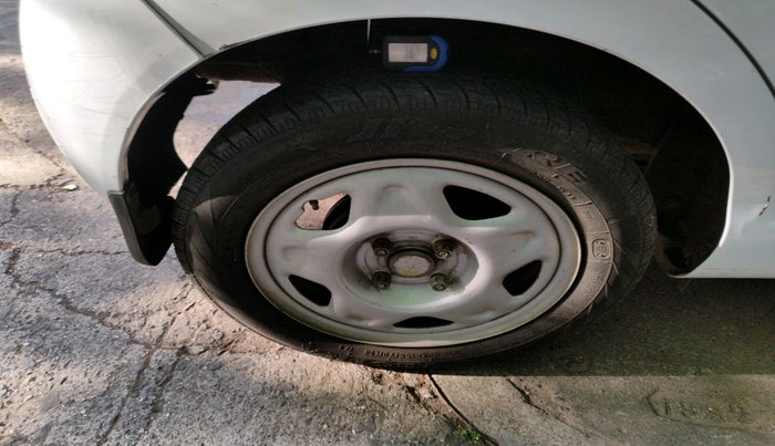 2011 Chevrolet Beat LT PETROL, Petrol, Manual, 38,619 km, tyre