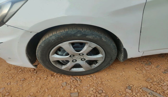 2012 Hyundai Verna FLUIDIC 1.4 CRDI, Diesel, Manual, 1,49,063 km, tyre