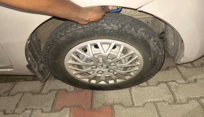 2012 Hyundai Eon ERA +, Petrol, Manual, 34,494 km, tyre